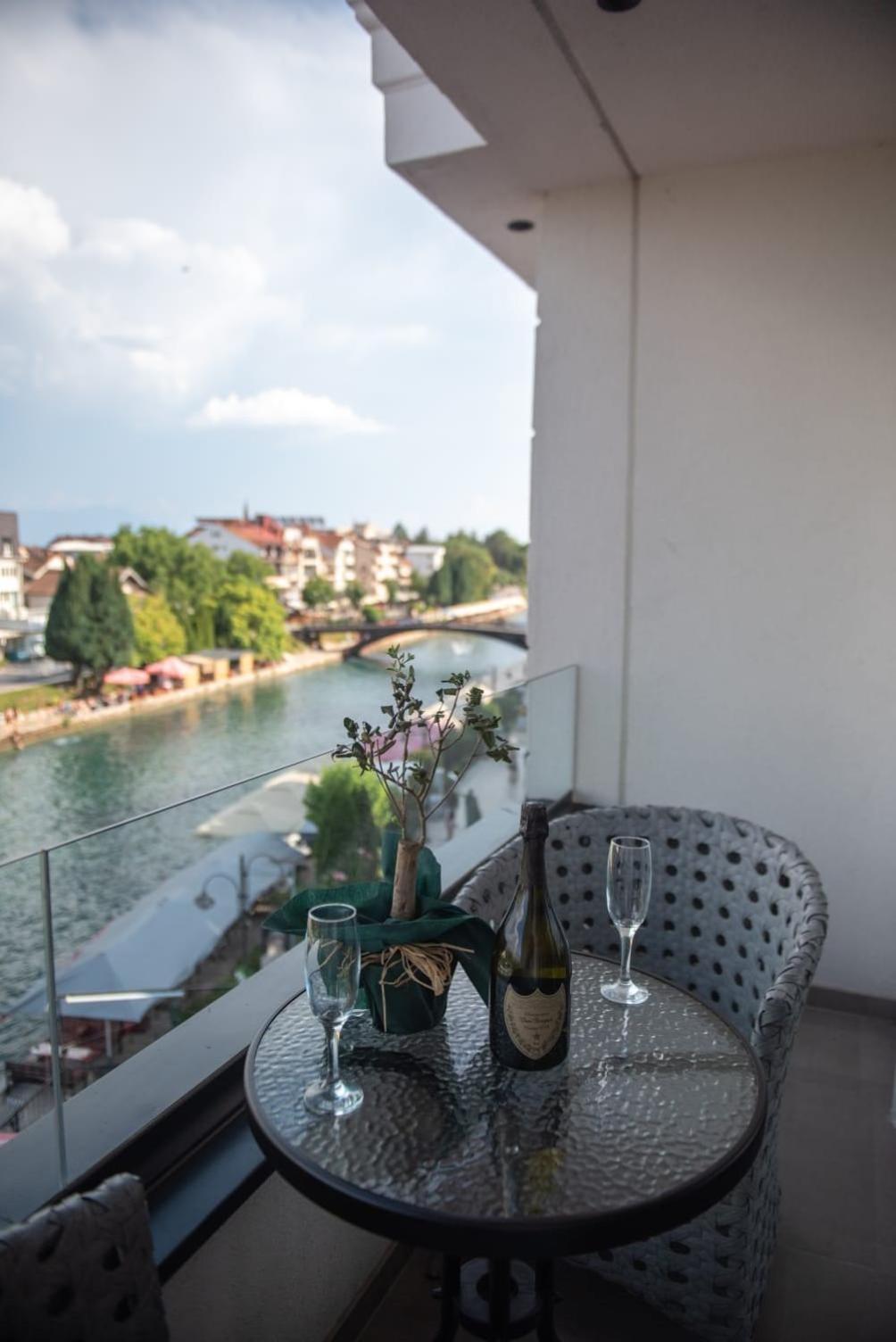 Hotel Luciano Struga Ngoại thất bức ảnh